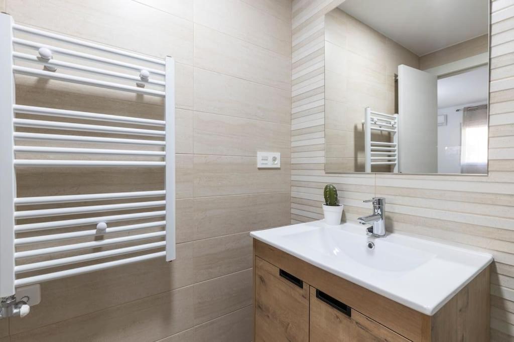 Appartement Neptuno Deluxe à Grenade Extérieur photo